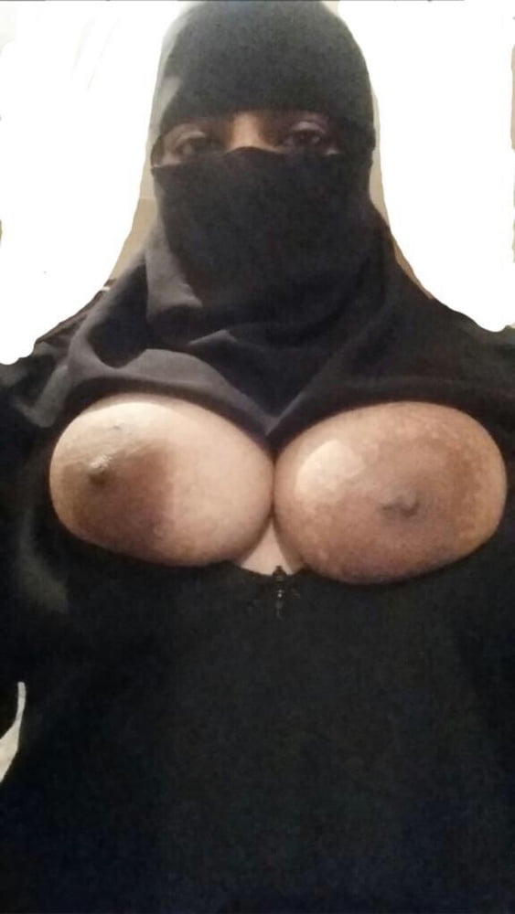 Arab big boobs