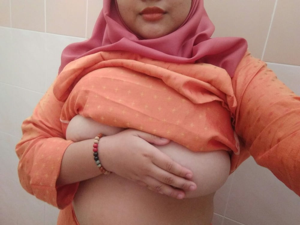 Hot malay girl boobs
