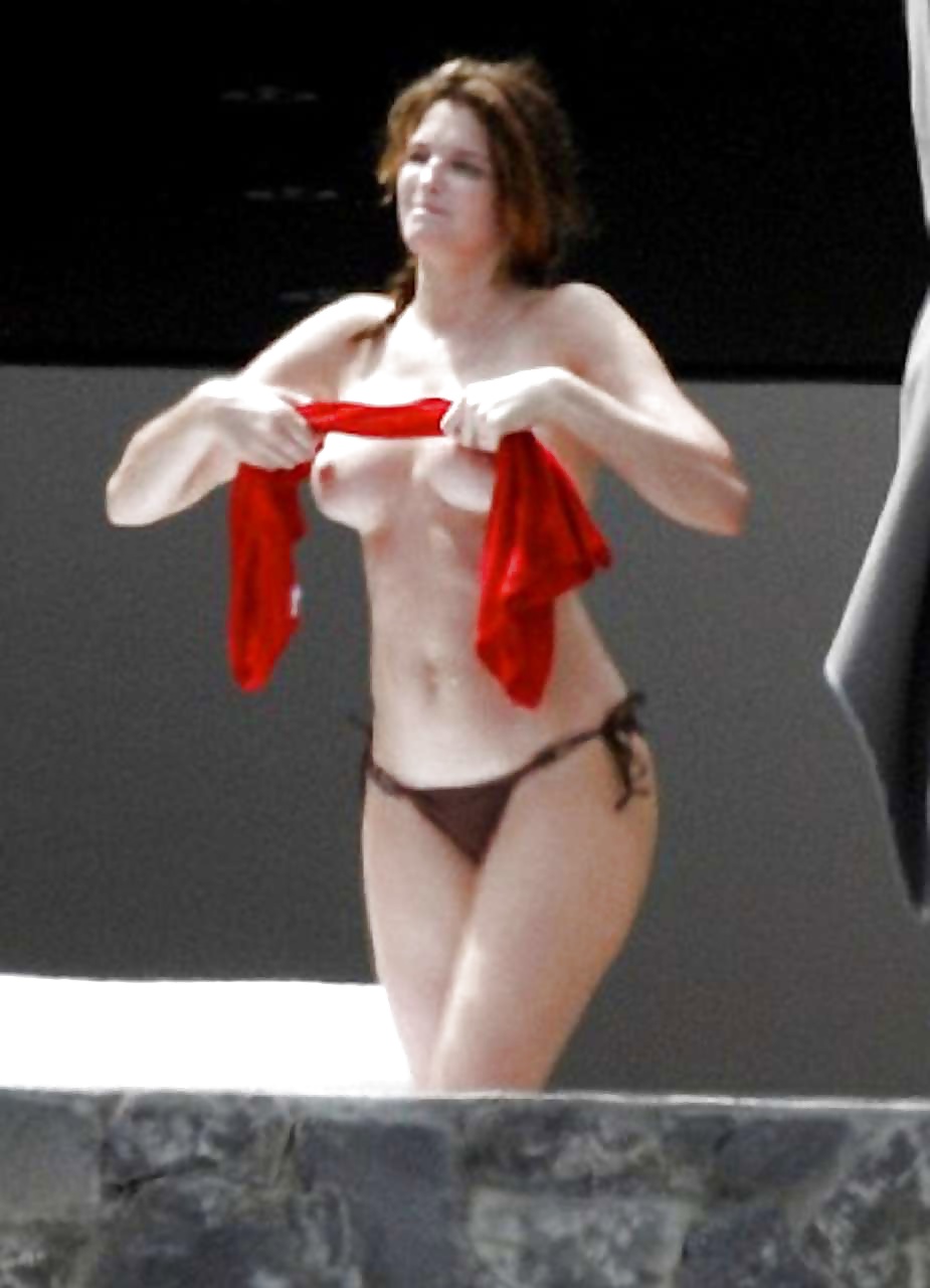 Whoa Stephanie Seymour Poses Nude For Mag Cover