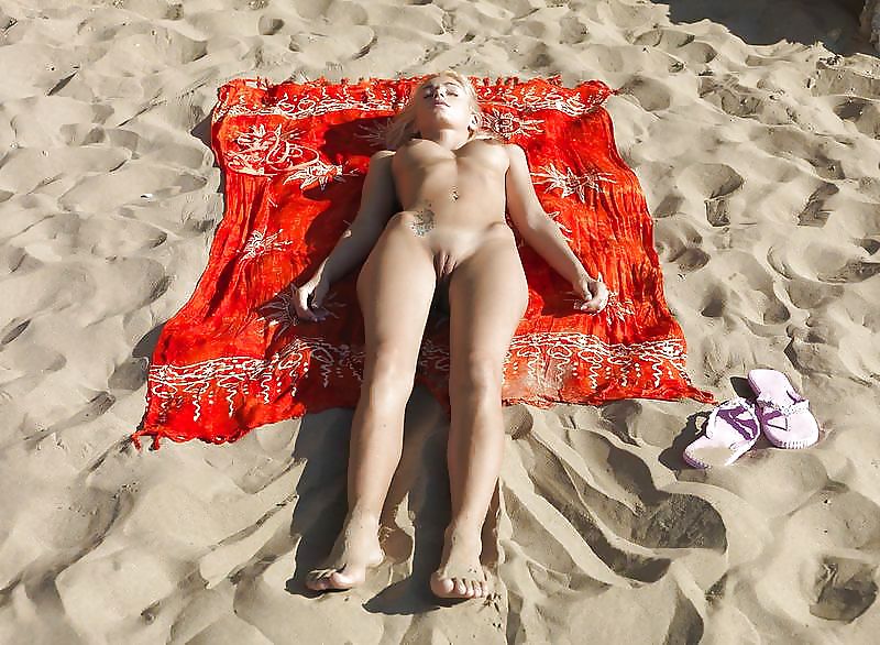 Porn image Who wins as the Beach Beauty?