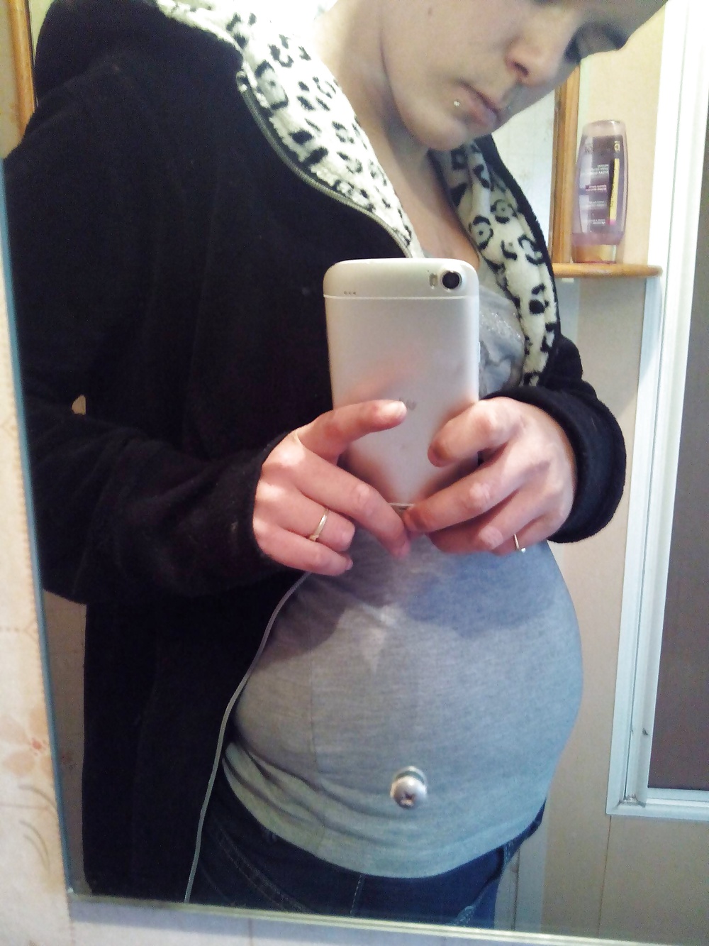 Porn image Brenda 3 month pregnant