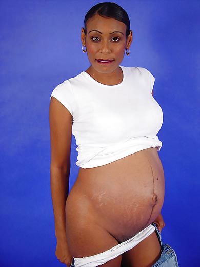 Porn image Pregnant black woman showing off