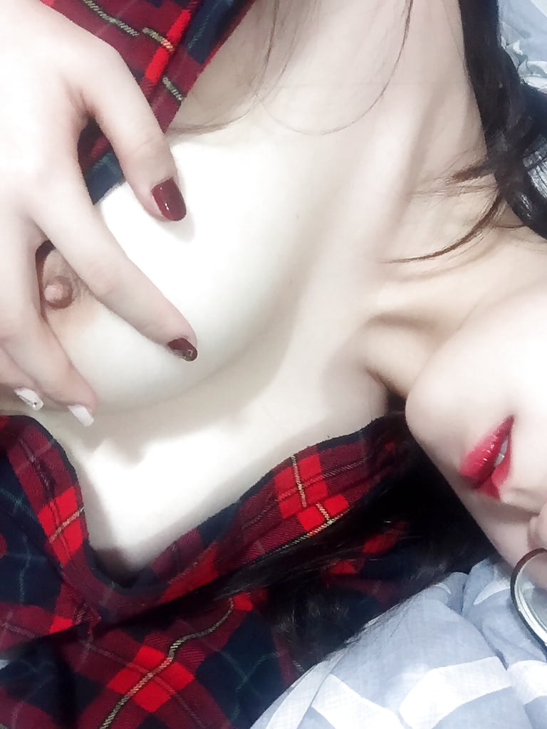 Porn image Korean college girl exposed