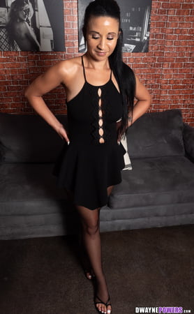 sierra shows off her toes         