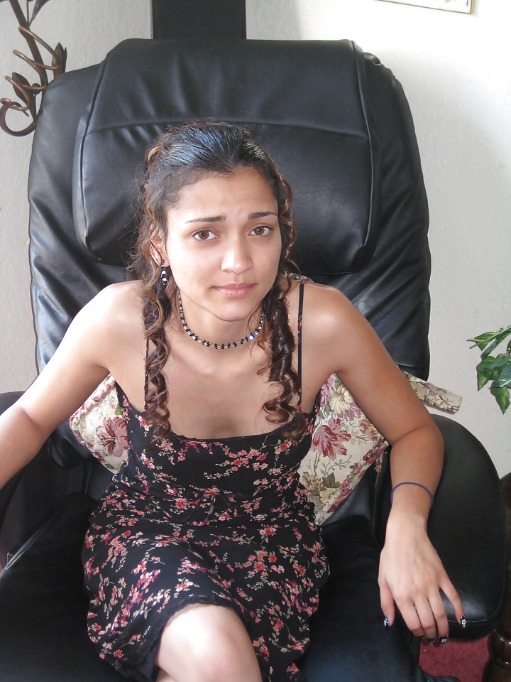 Porn image Little Whore sucking & posing