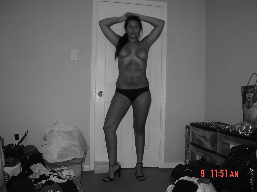 Porn image Busty amateur girl hot selfshot nude photos