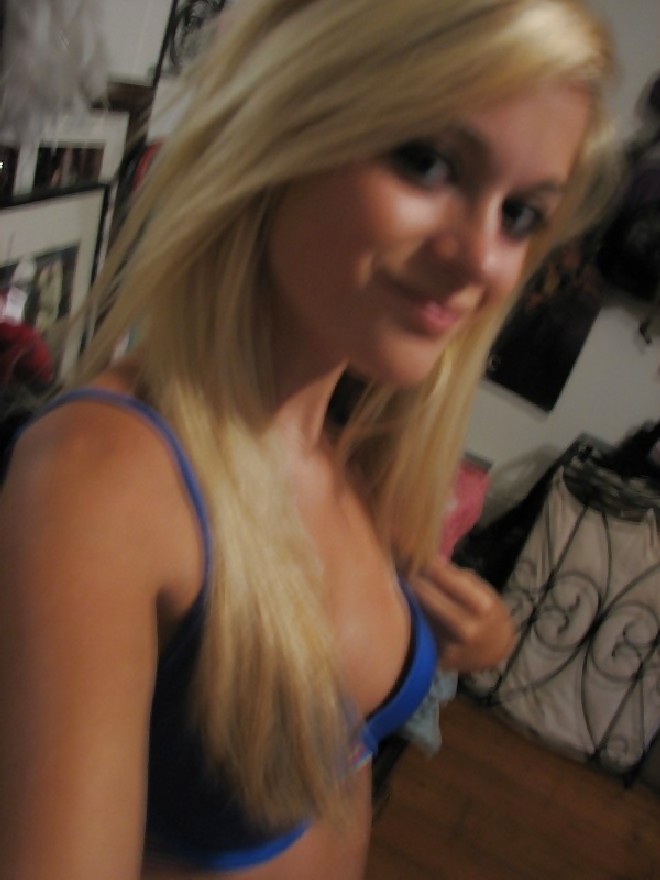 Porn image Blonde Hottie From ,SmutDates