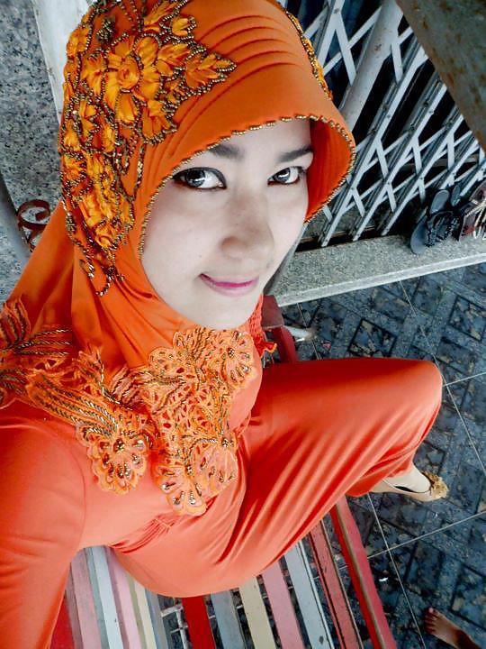 Beauty And Hot Indonesian Jilbab Tudung Hijab 4 12 Pics Xhamster