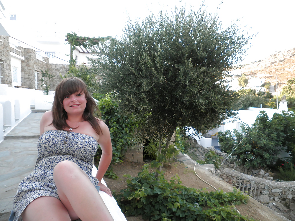 Porn image Stolen from Public Network