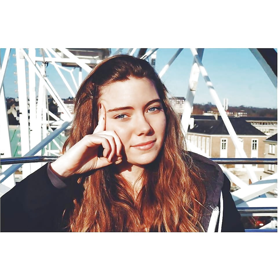 Porn image ADELE UNE FUTURE COCHONNE