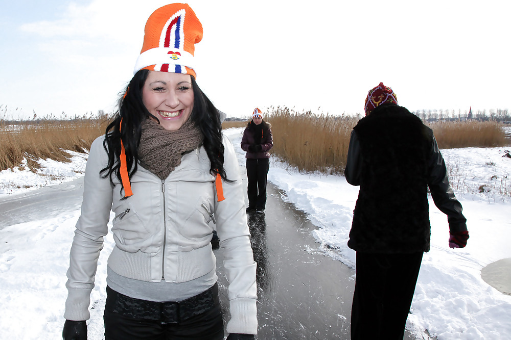 Porn image Julia,Elisa,Britt & Gylve on the Dutch Ice.