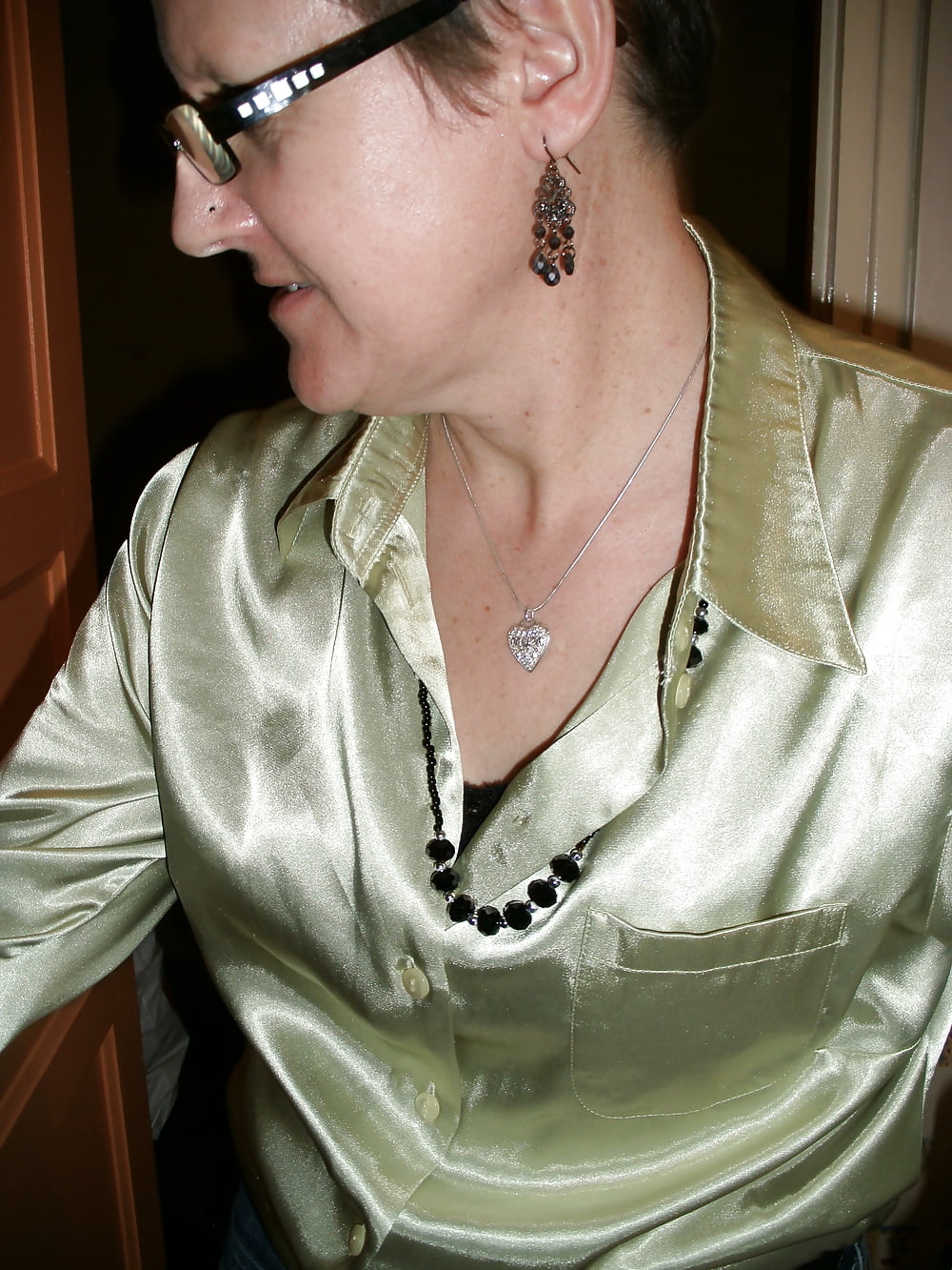 Porn image was Refes in Satin