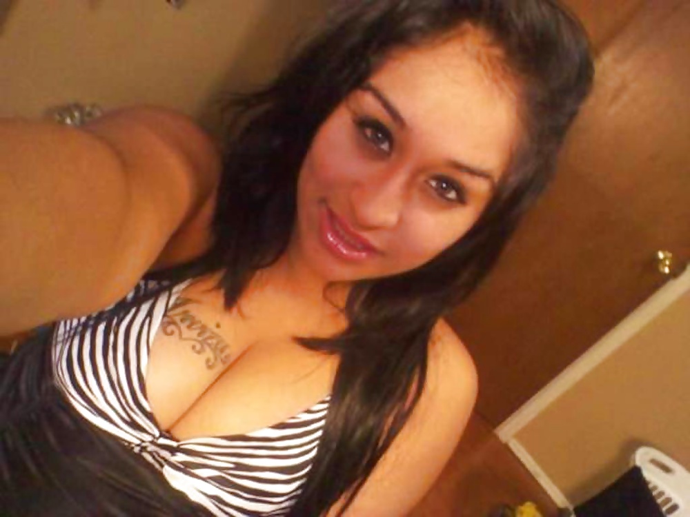 Porn image Desi Showing Assets 27