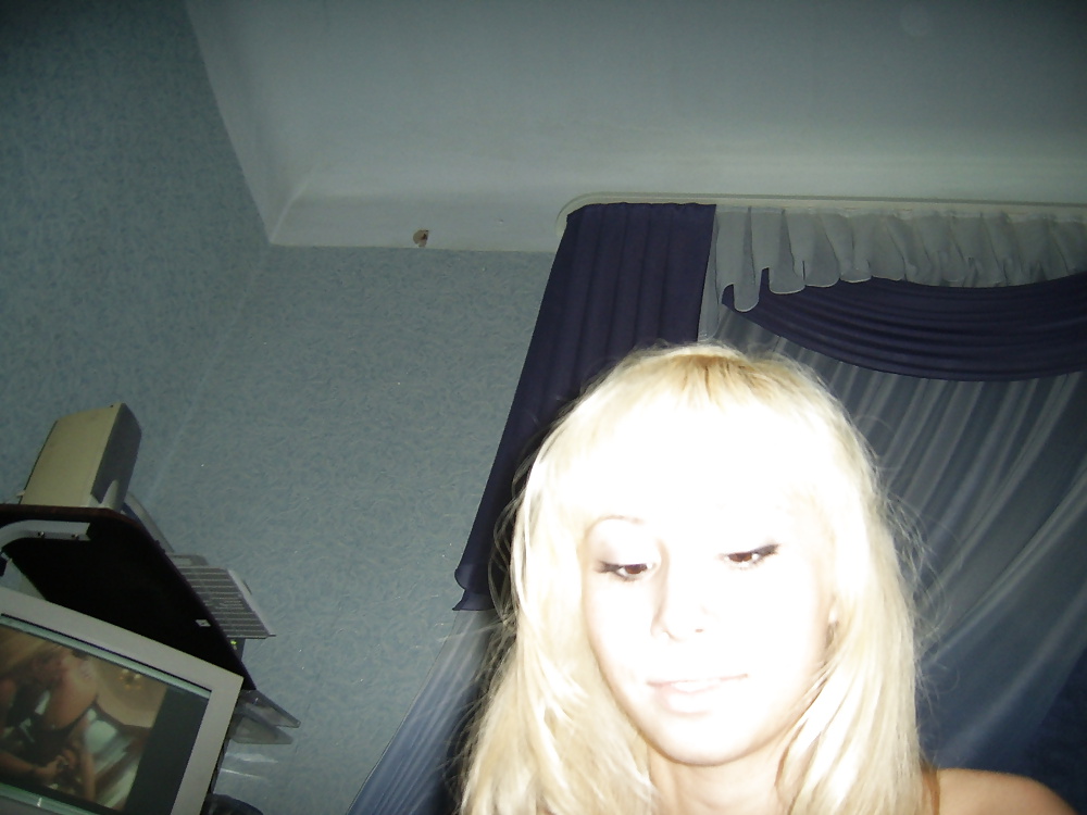 Porn image Young blond girlfriend asshole gaped (Camaster)