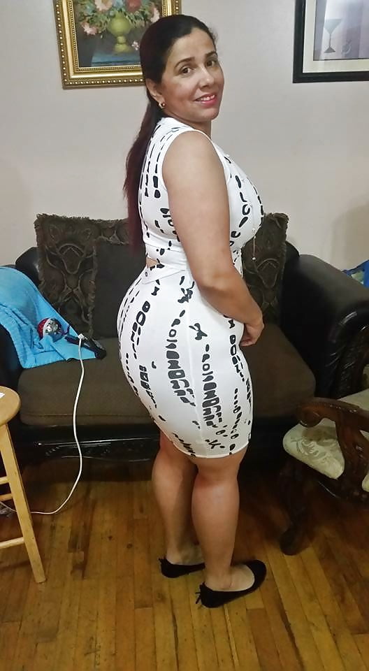 Porn image BIG ASS DOMINICAN MILF 3