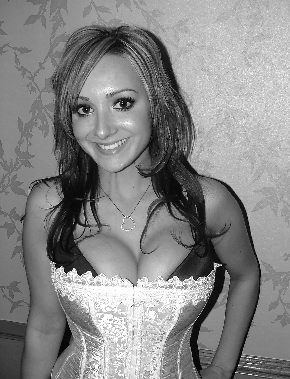 Porn image babe with wonderful breasts