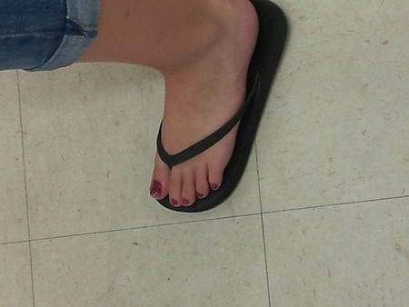 candid feet