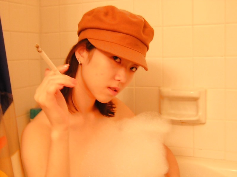 Porn image rauchende asiatische schoenheiten - smoking fetish asian 2