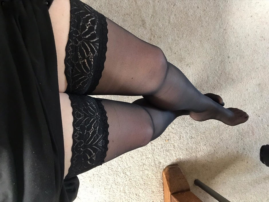 A couple more leg photos for you - 5 Photos 