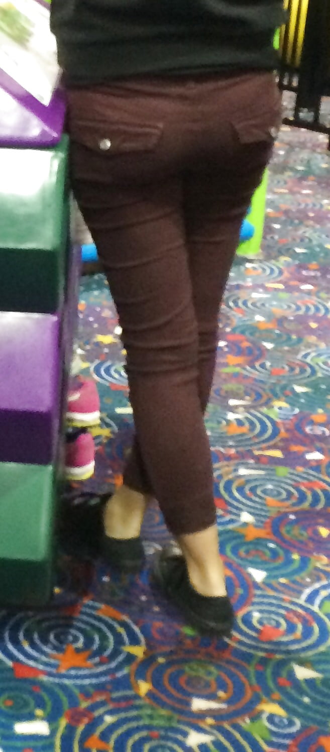 Porn image Drop dead gorgeous PAWG MILF