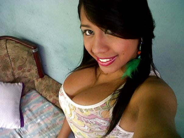 Porn image REBECA TEEN LATINA BIG TITS DE FACEBOOK