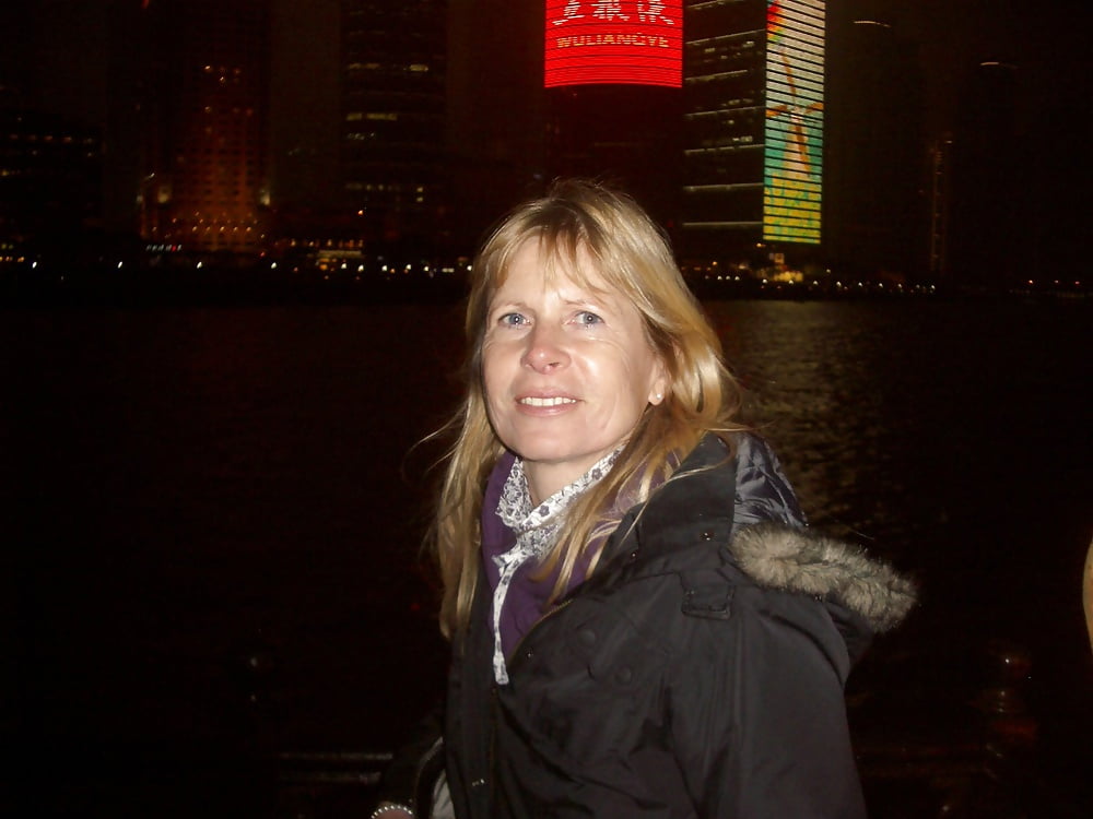 Porn image Horny Milf Annie