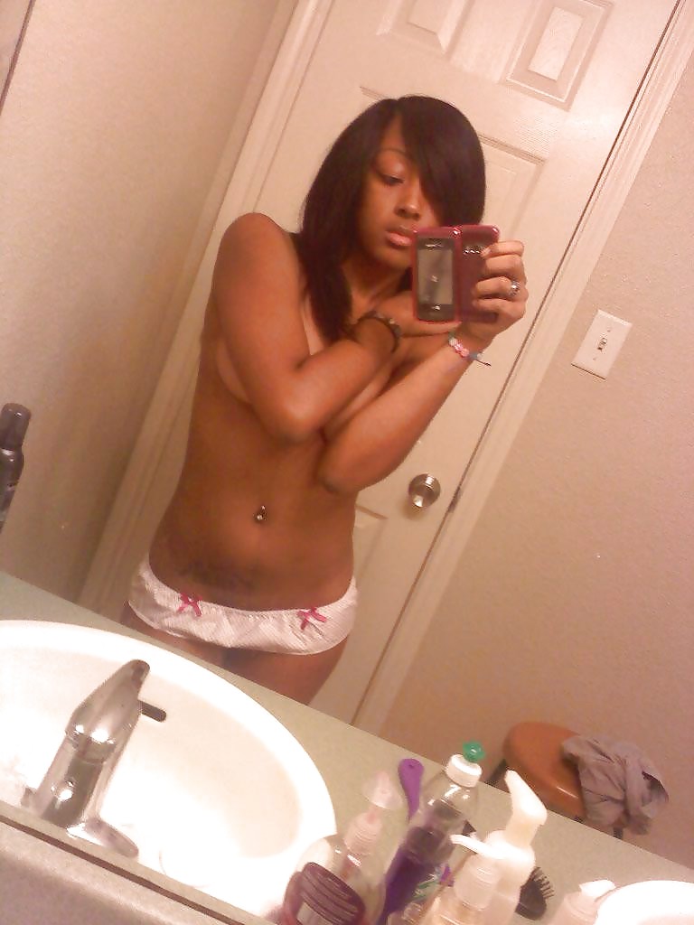 Porn image BLACK AMATEUR GIRLS - SELF PICS VI