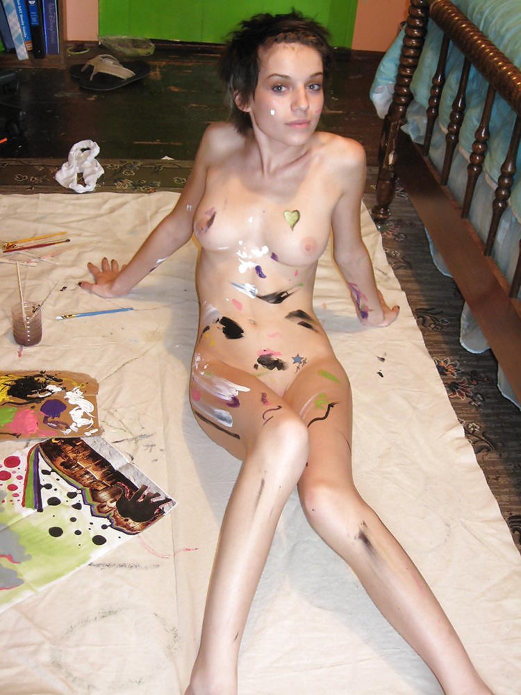 Porn image Her Homemade Pics : Finger Painting Cutie