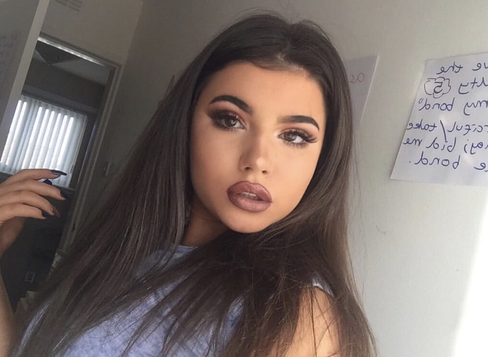 Porn image Dirty Comments For This Makeup Obsessed Slut Teen