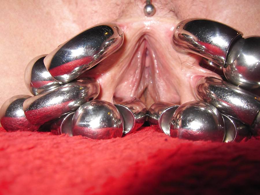Porn image Pussy and Piercing