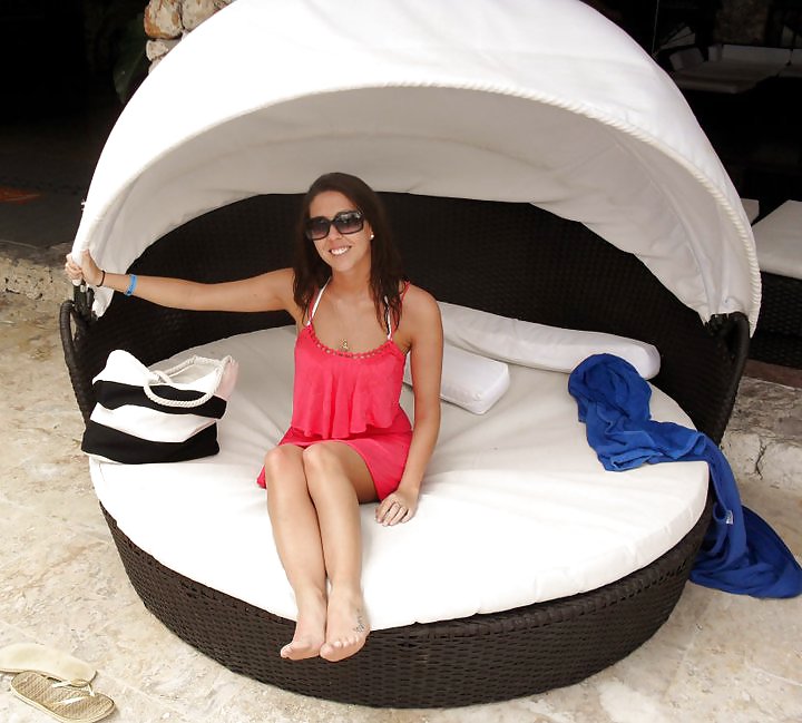 Porn image Friend that needs to be cummed on