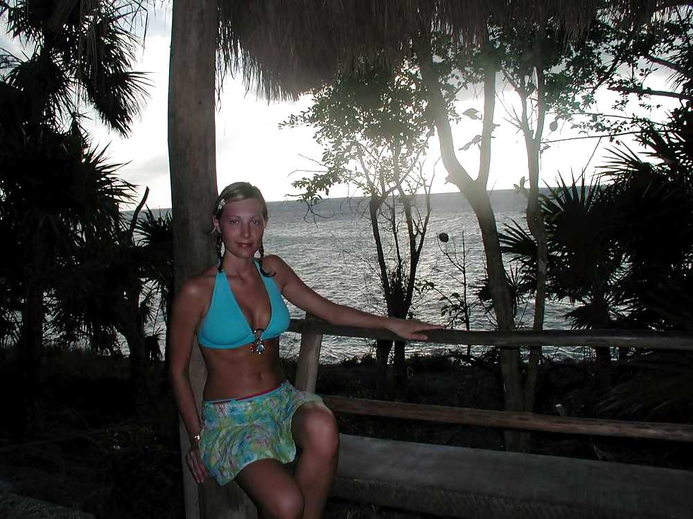 Porn image Speicherkarte mit Urlaubsbilder ersteigert