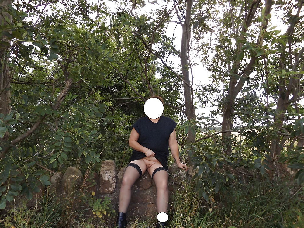 Porn image summer carpark