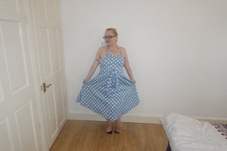 40 Alluringly Photos of 50's style dress with vintage nylon stockings thumbnail