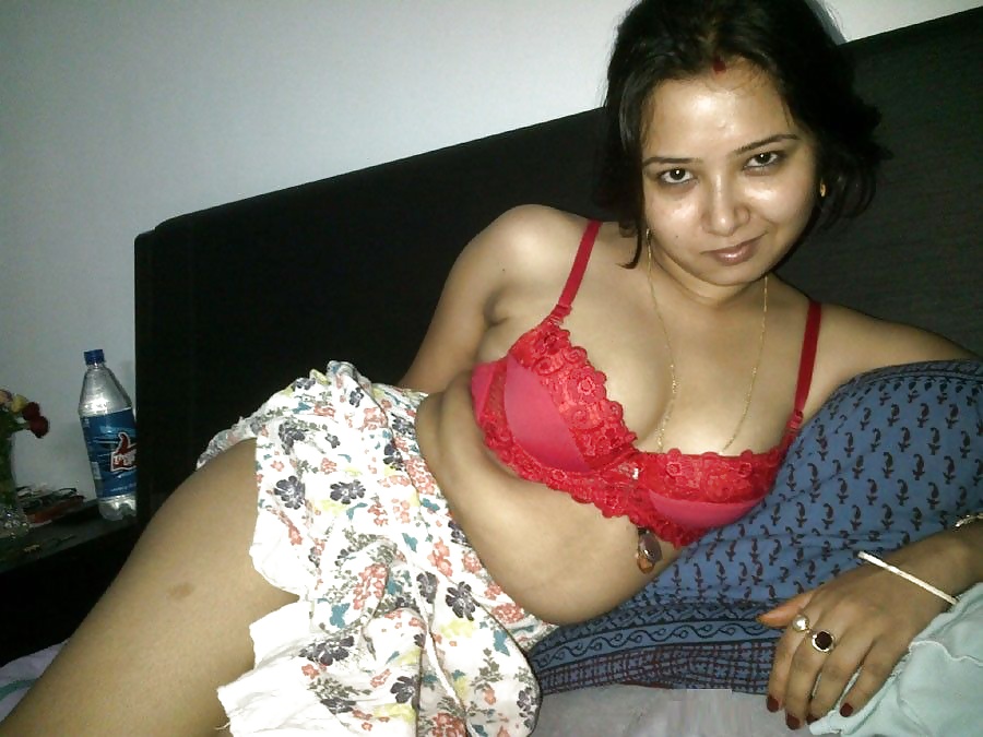 Porn image Amateur Indian Desi whores exposed