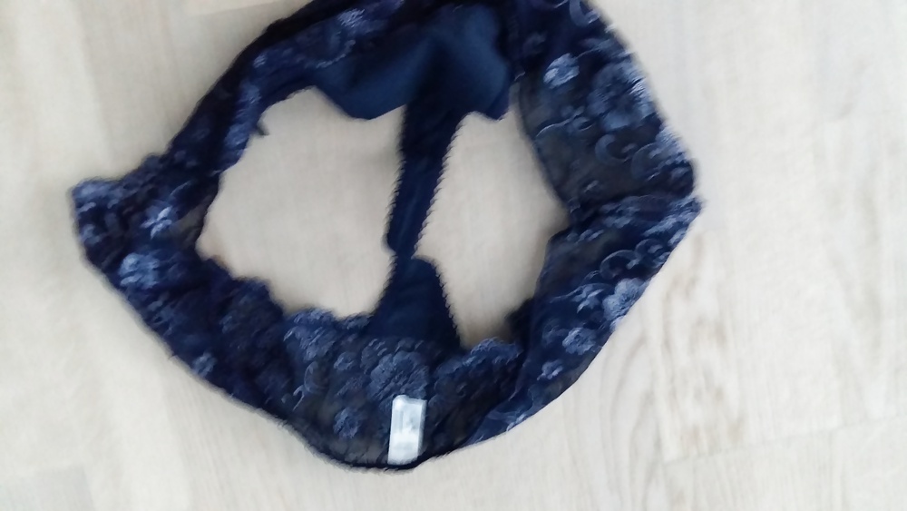 Porn image 100G white bra