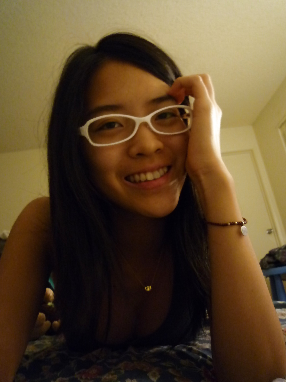 Porn image Sexy asian teen with glasses