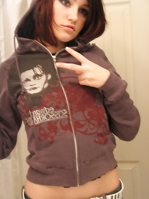 Porn image if she's here, it's fake 52