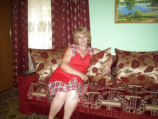Porn image Russians mature woman with sexy legs!