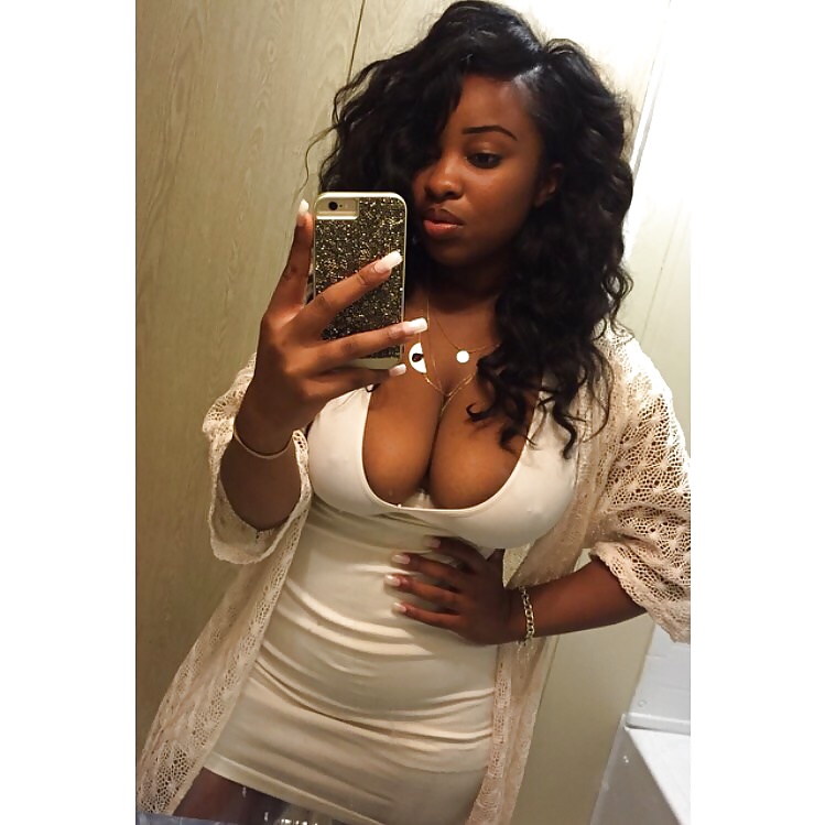 Porn image Black Women: Selfies 3
