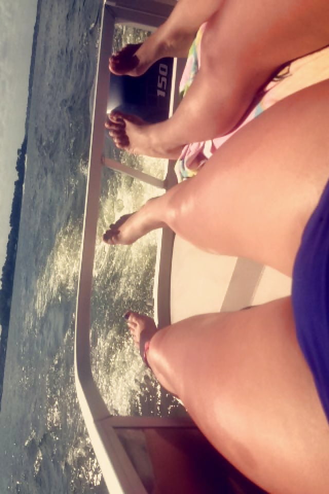 Porn image panties, legs, and ass