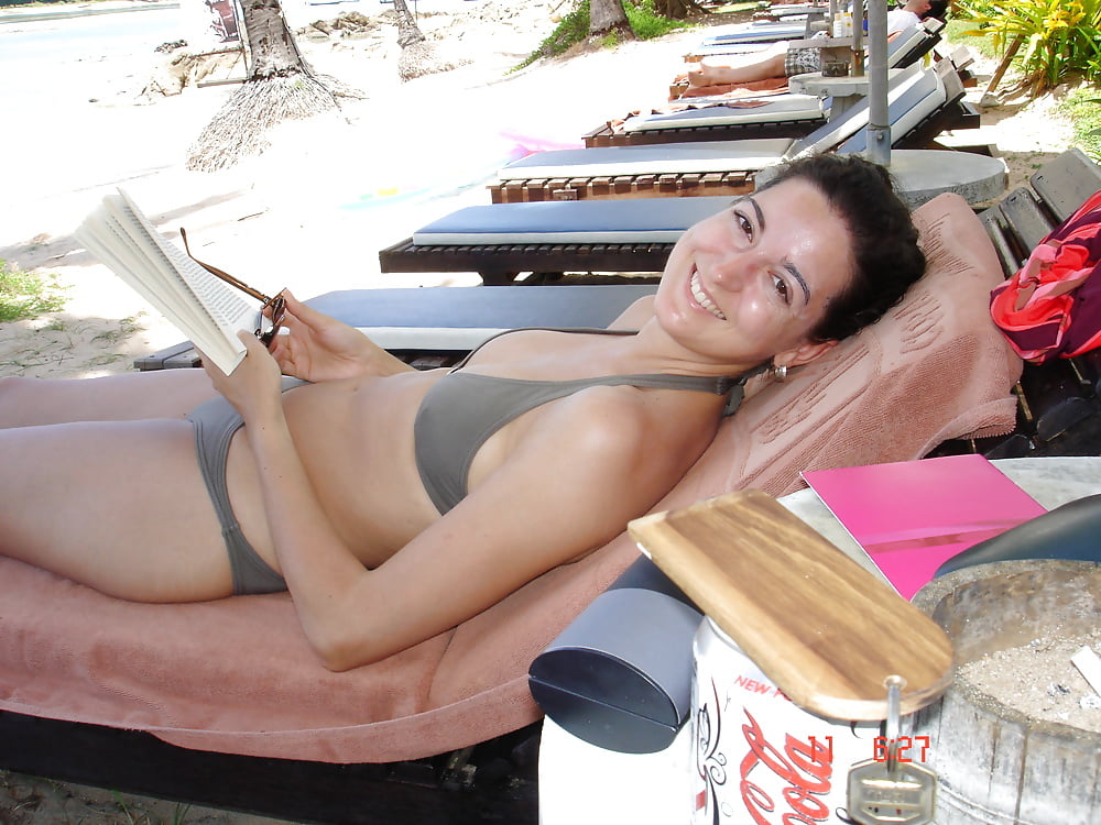 Porn image Brunette babe - Vivienne