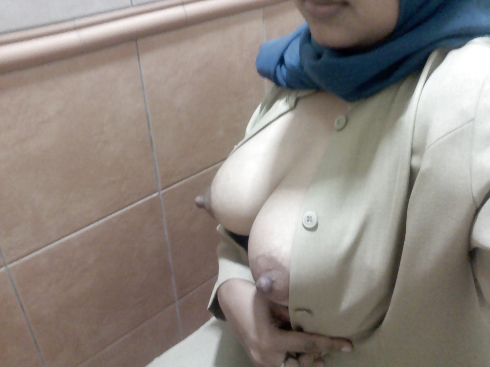Porn image Hijab (Girls - MILFs)