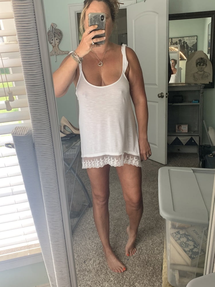 Sexy Sporty Milf 2 - 65 Photos 