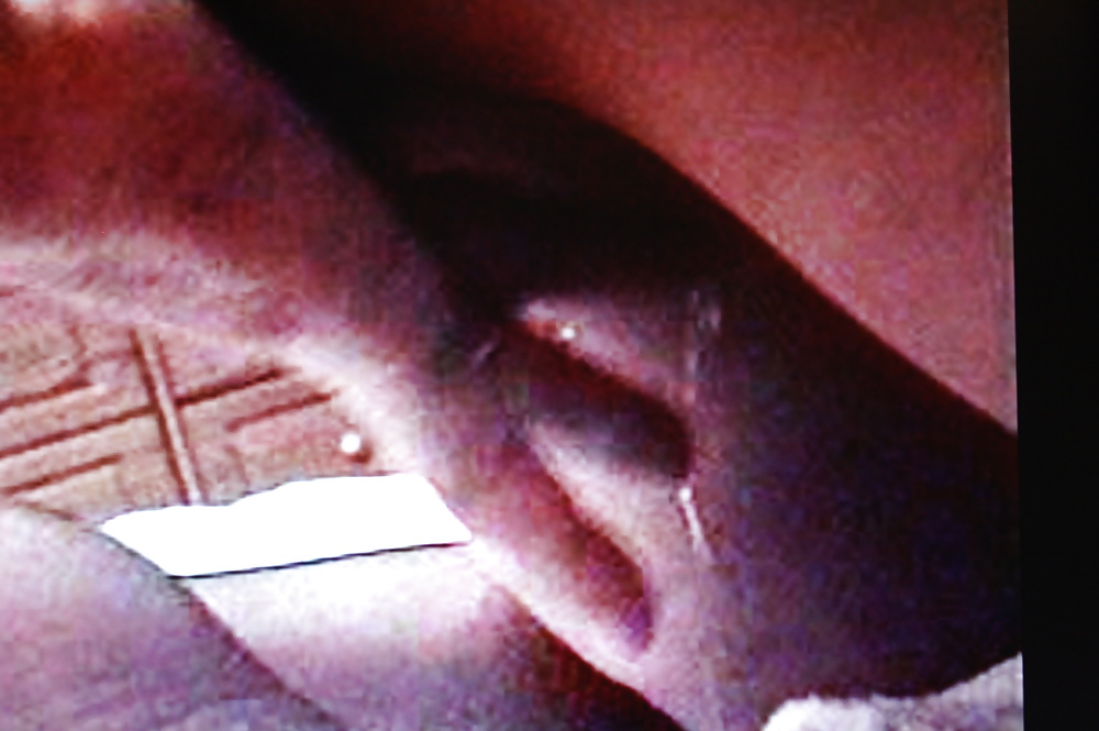 Porn image Me & my buddy taking turns making my girlfriend squirt