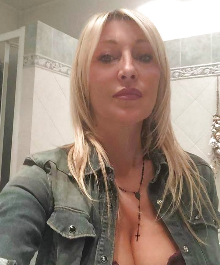 Porn image Hottest facebook milf on earth