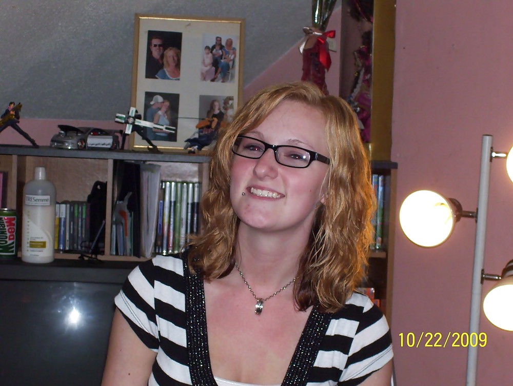 Porn image Perky & Pretty Teen