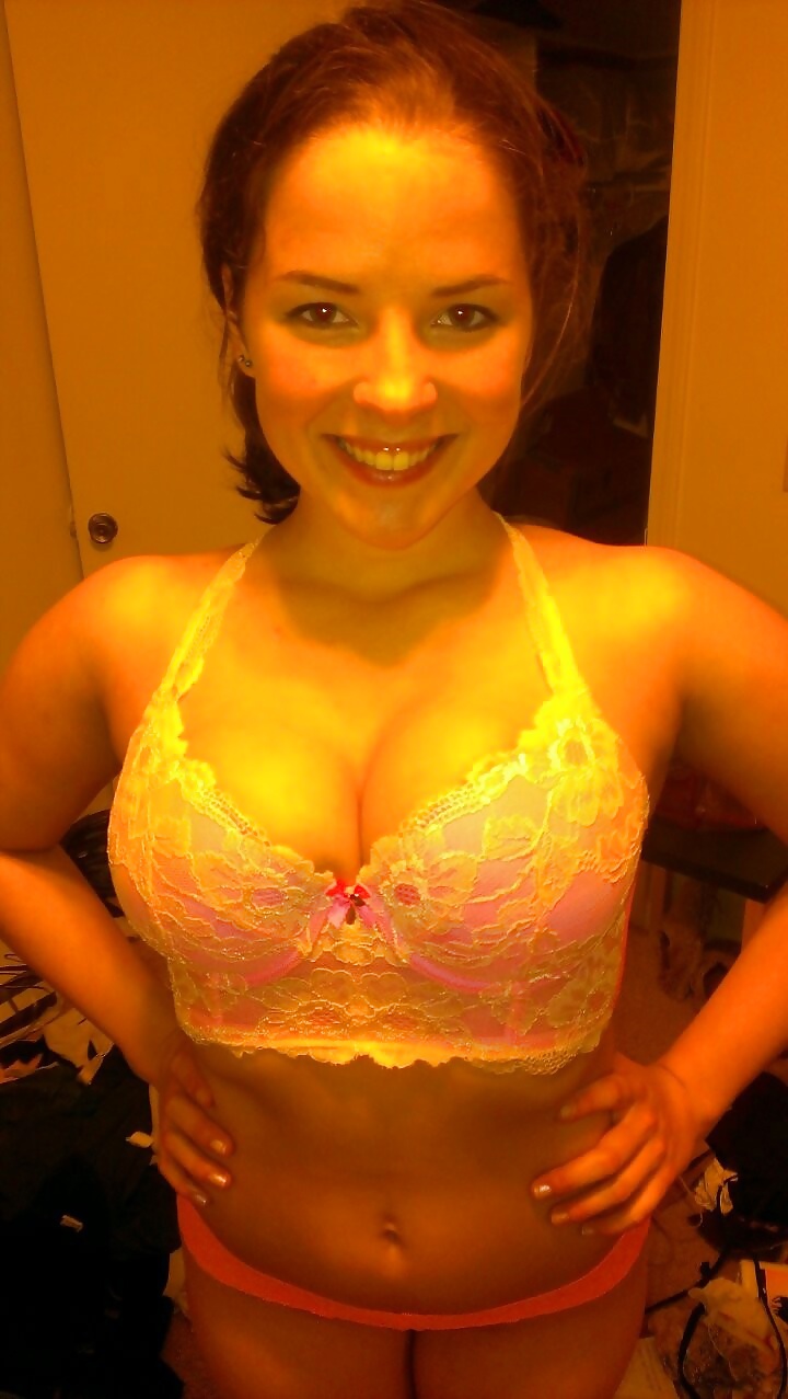 Porn image Busty Brynn in Lingerie