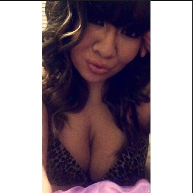 Porn image Latina cleavage