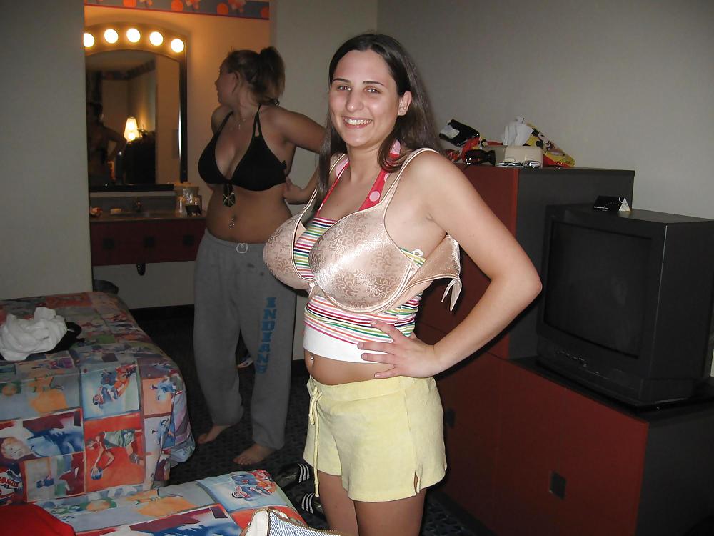Porn image Bra Babes 99